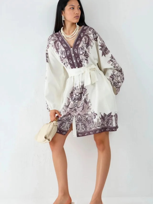 MSN Collection Gestrikt Mini-Jurk met V-hals in Paisley Veelkleurig