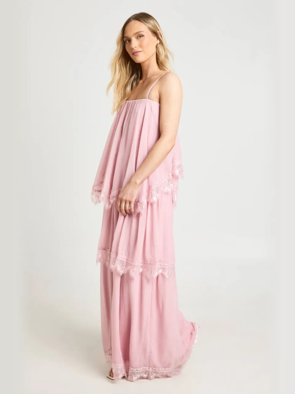 boohoo Dames Petite Gekreukte Chiffon & Kant Gelaagde Maxi Jurk stoffig roze, foto 3