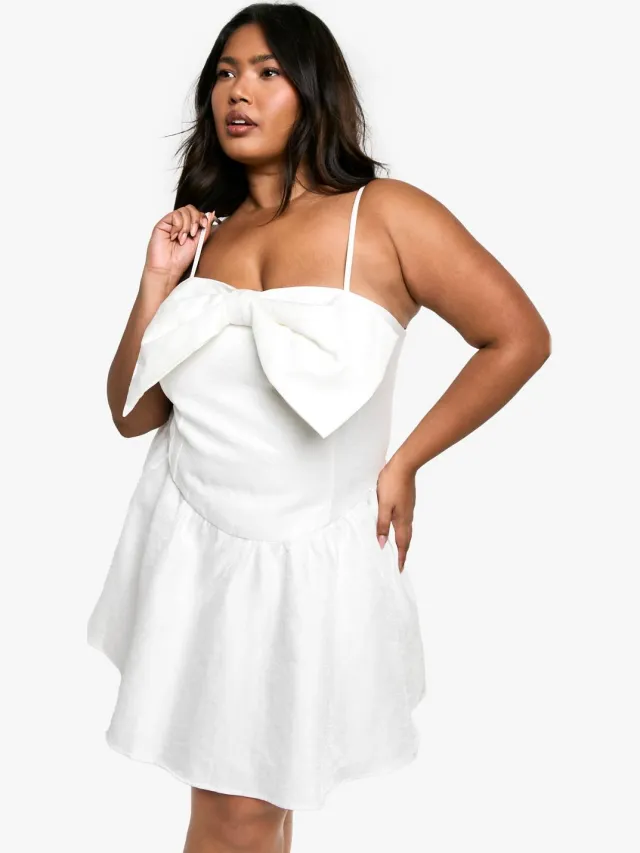 boohoo Dames Plus jurk met bandjes en strikdetail in skaterstijl Wit