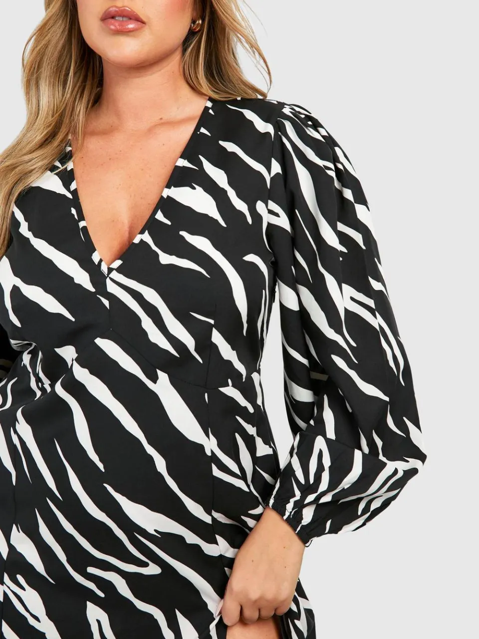 boohoo Dames Plus Animal Print Blouson Sleeve Midi Jurk zwart, foto 3