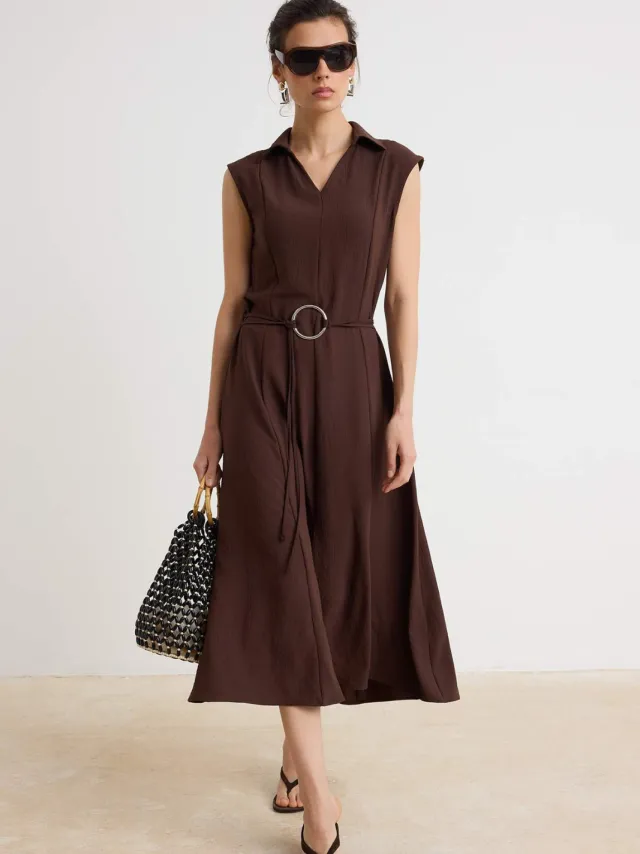 Trendyol TRENDYOLMİLLA Dames Bruin Effen Midi Mouwloos A-lijn Jurken