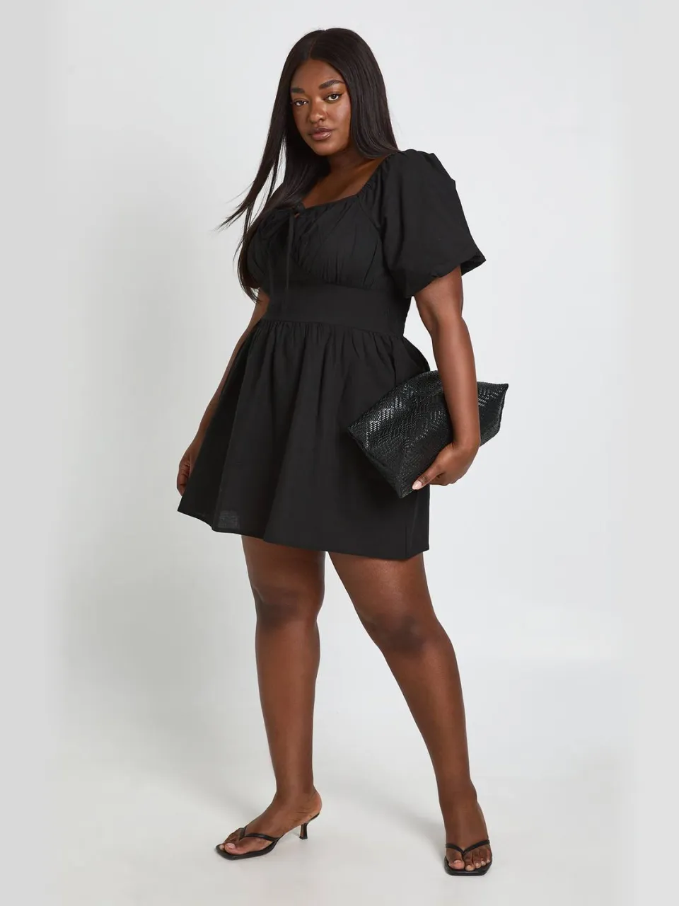 boohoo Dames Plus Linnen-look Mini Jurk Met Volumemouwen zwart, foto 3