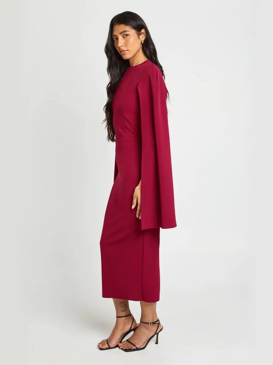 boohoo Dames Lange Midi Bodycon Jurk Met Cape Mouwen bordeaux rood, foto 3