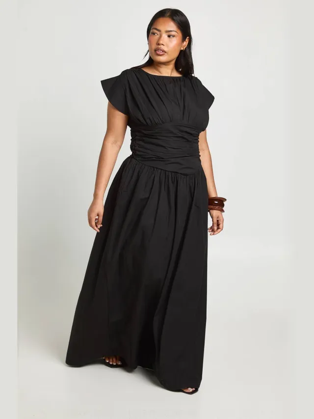 boohoo Dames Plus Jurk Met Getailleerd Detail En Plooien In Maxi-lengte Zwart