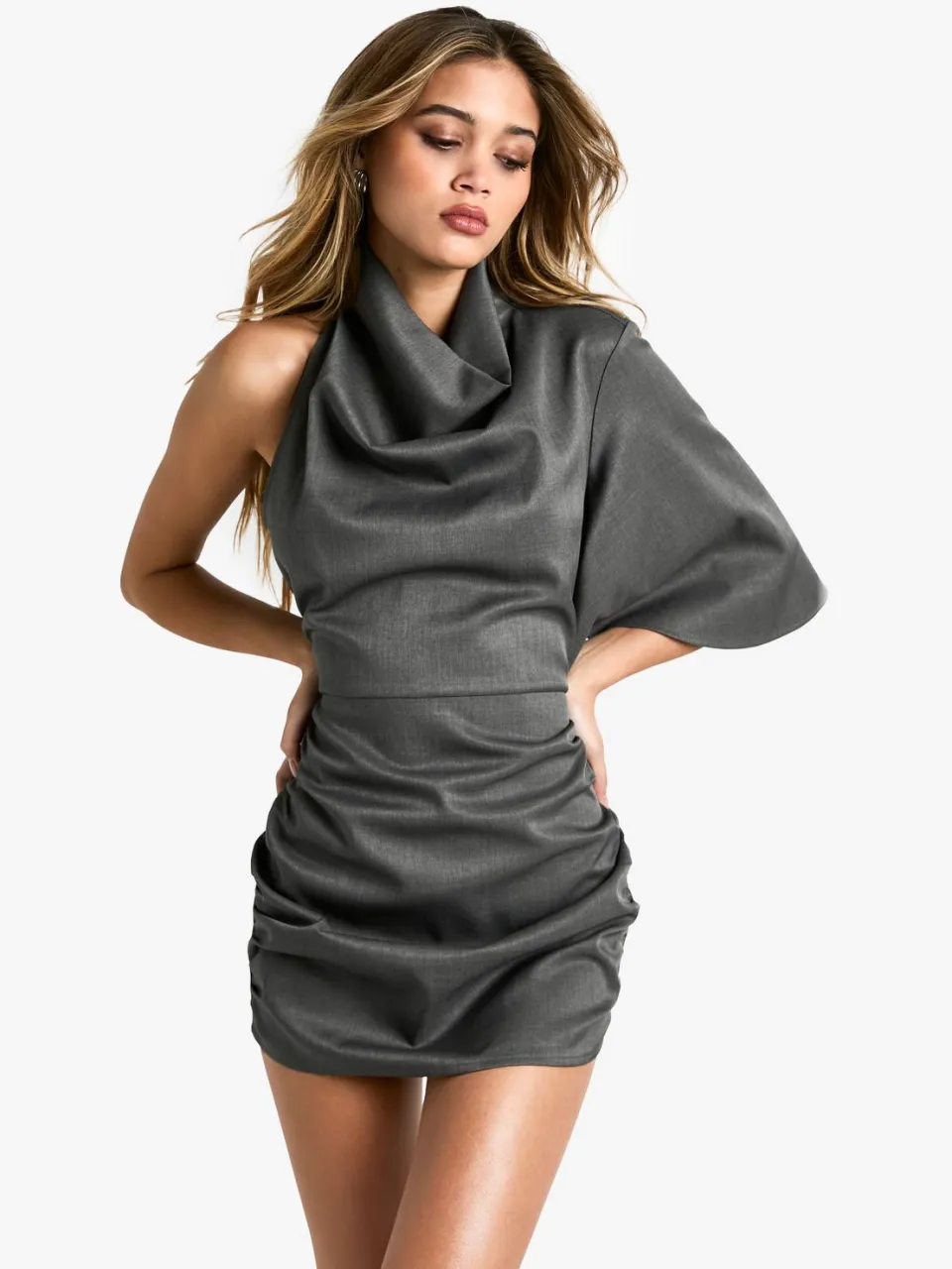 boohoo Dames High Cowl Asymmetrische Mini Jurk houtskool, foto 2