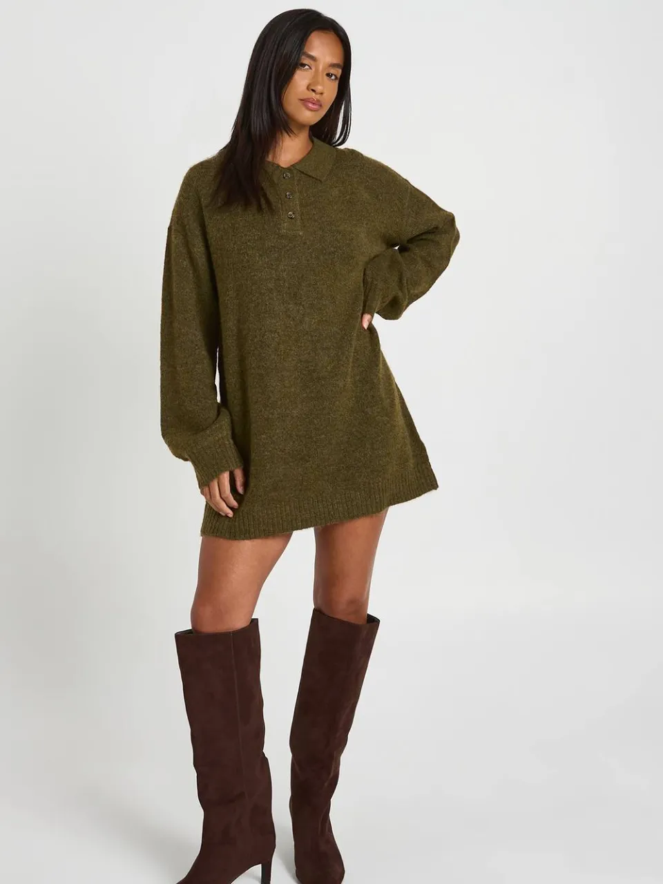 boohoo Dames Petite Gebreide Jurk Met Kraag En Knoopsluiting In Oversized Model kaki, foto 3