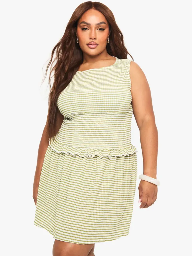 boohoo Dames Plus gerimpelde taille Gingham mini-skater Verstandig