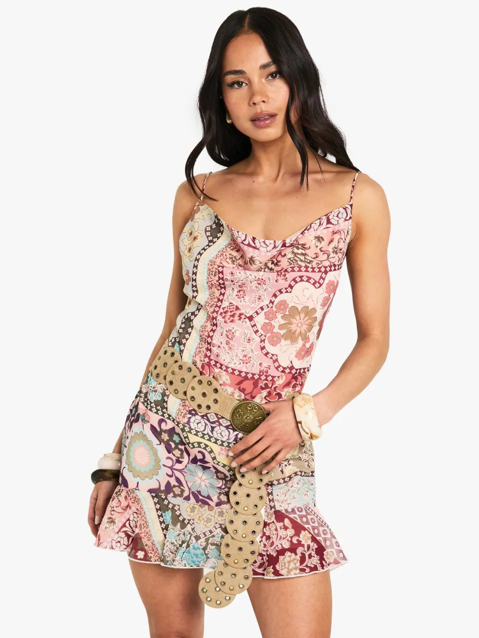 boohoo Dames Paisley Chiffon Mini Jurk lichtroze, foto 5