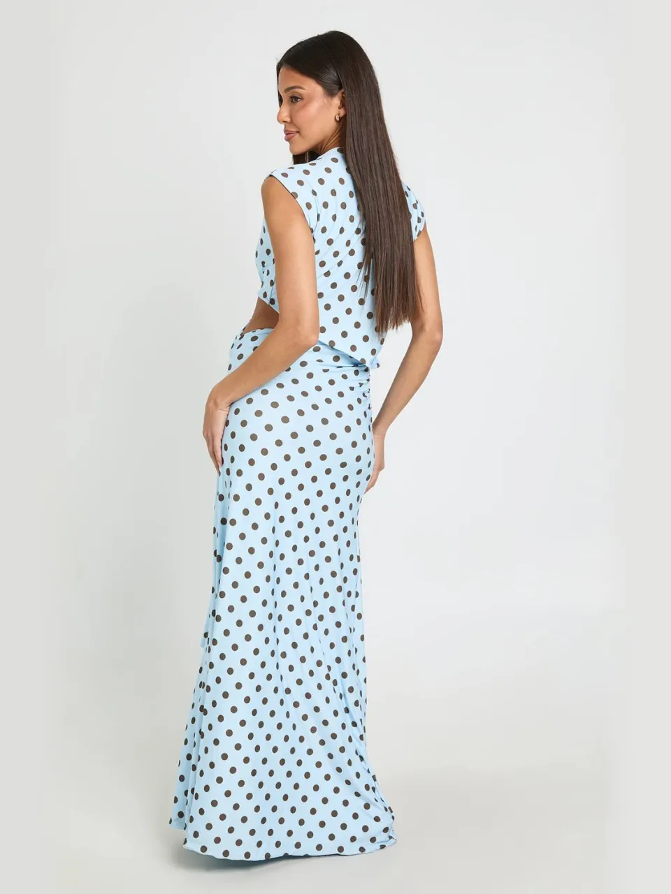 boohoo Dames Maxi Jurk Met Polkadots, Cut-out Details En Knoopdetail pastelblauw, foto 2