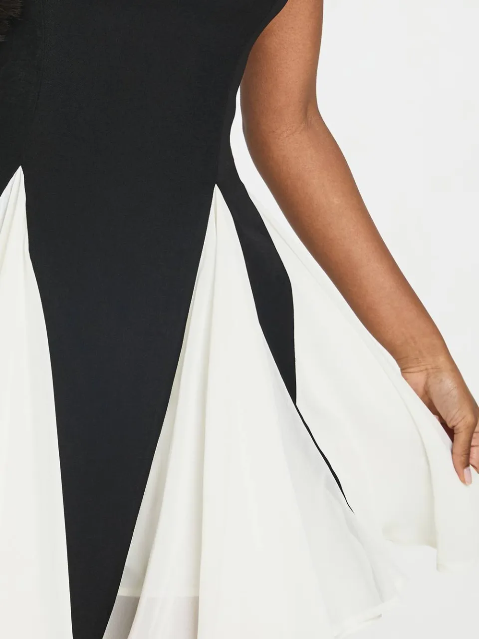 boohoo Dames Mini-jurk Met Tweekleurige Godet Zoom zwart, foto 4