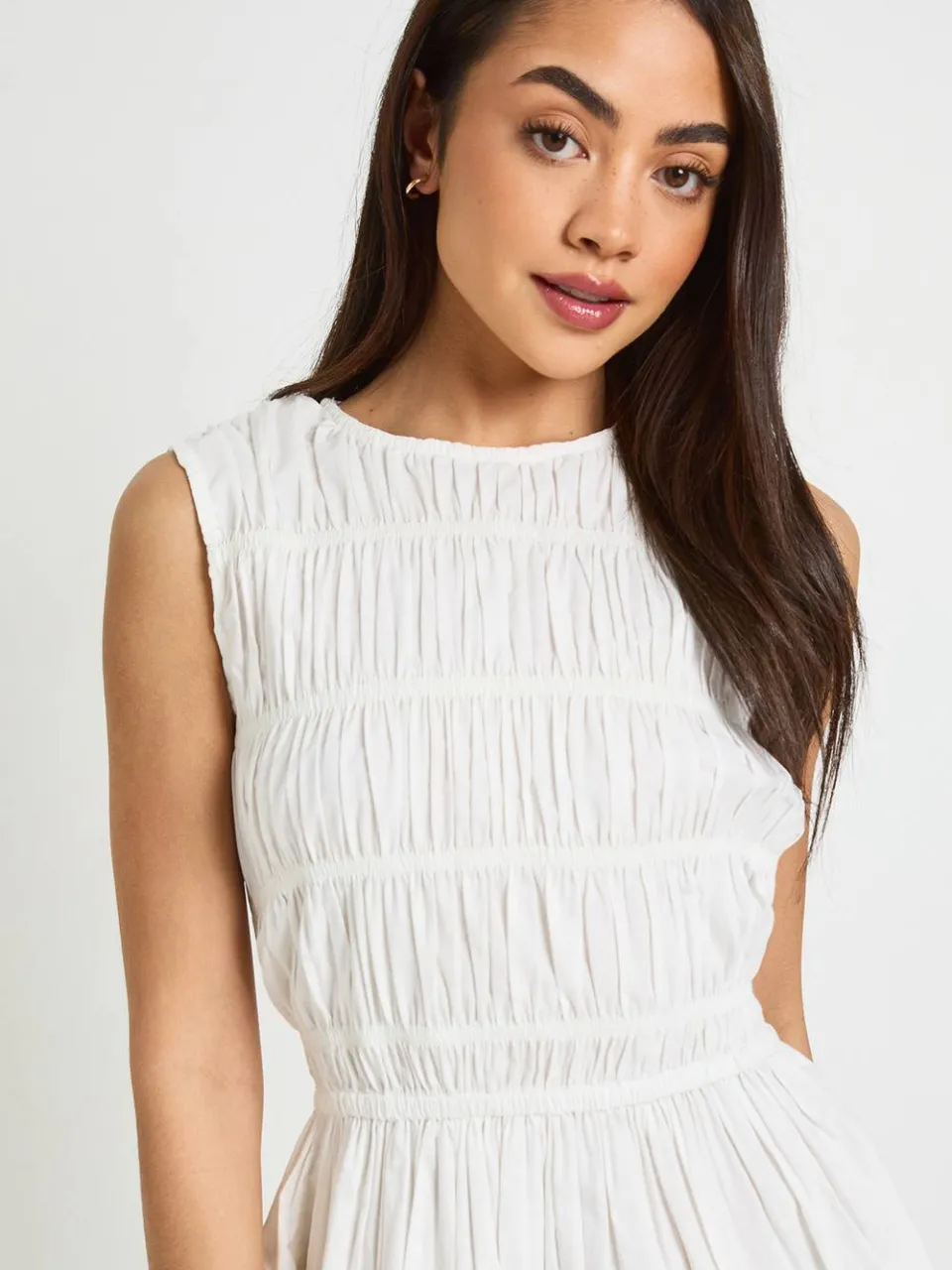 boohoo Dames Katoenen Poplin Mini-jurk Met Shirring wit, foto 4