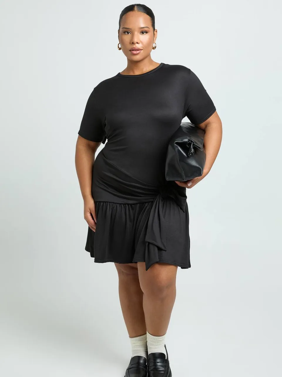 boohoo Dames Plus Drop Hem T-shirtjurk zwart, foto 3