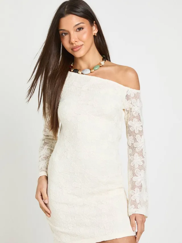 boohoo Dames Premium Kanten Off-shoulder Mini Jurk Met Haakwerk Crème