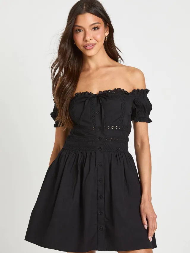 boohoo Dames Mini-jurk Met Kanten Inzet En Bardothals Zwart