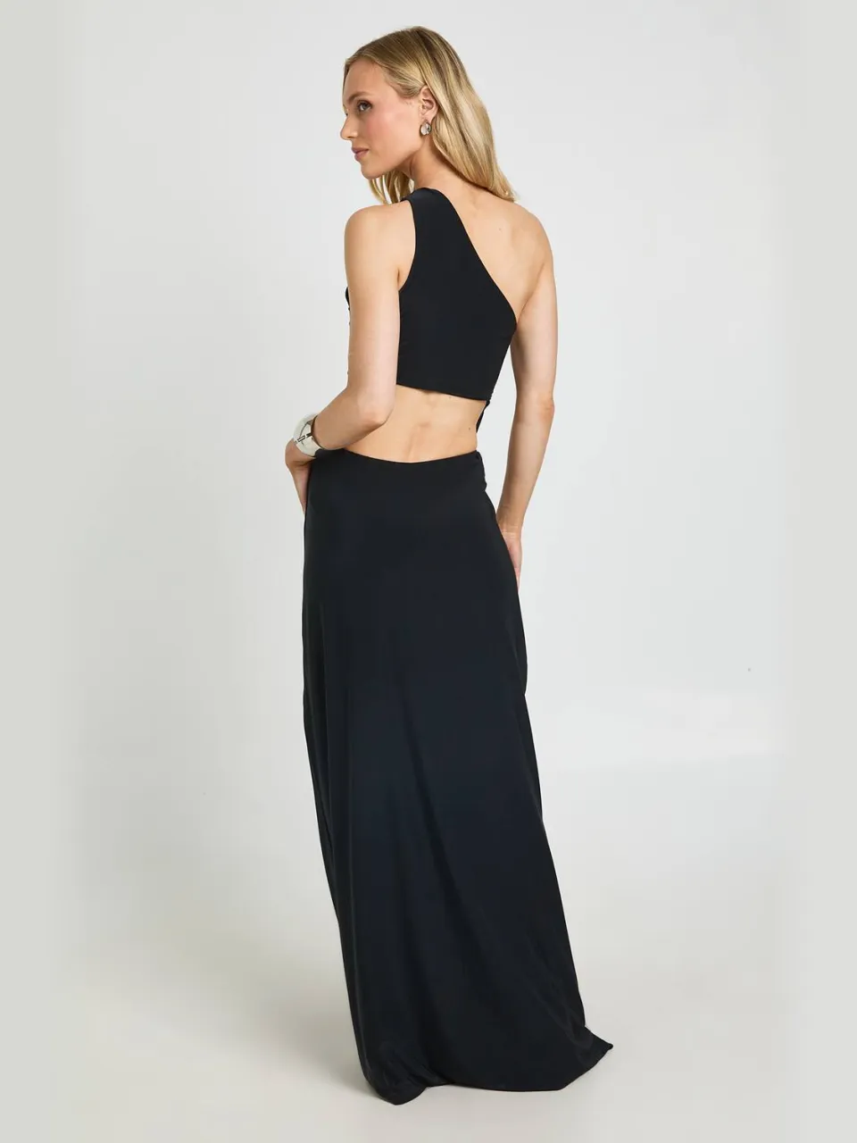 boohoo Dames Petite Asymmetrische Maxi Jurk Met Cut-out Detail En Sierbeslag zwart, foto 2