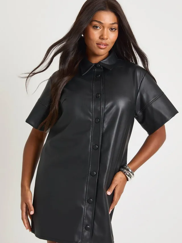 boohoo Dames Plus PU Mini Jurk met korte mouwen en knoopsluiting Zwart