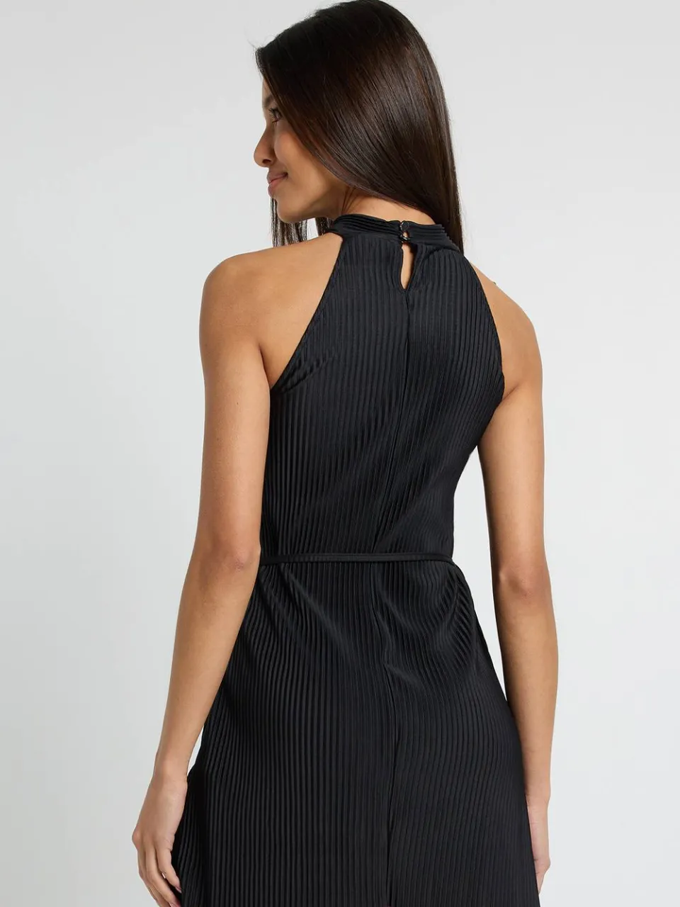 boohoo Dames Plisse Hoogsluitende Shift Jurk Met Strikceintuur zwart, foto 3