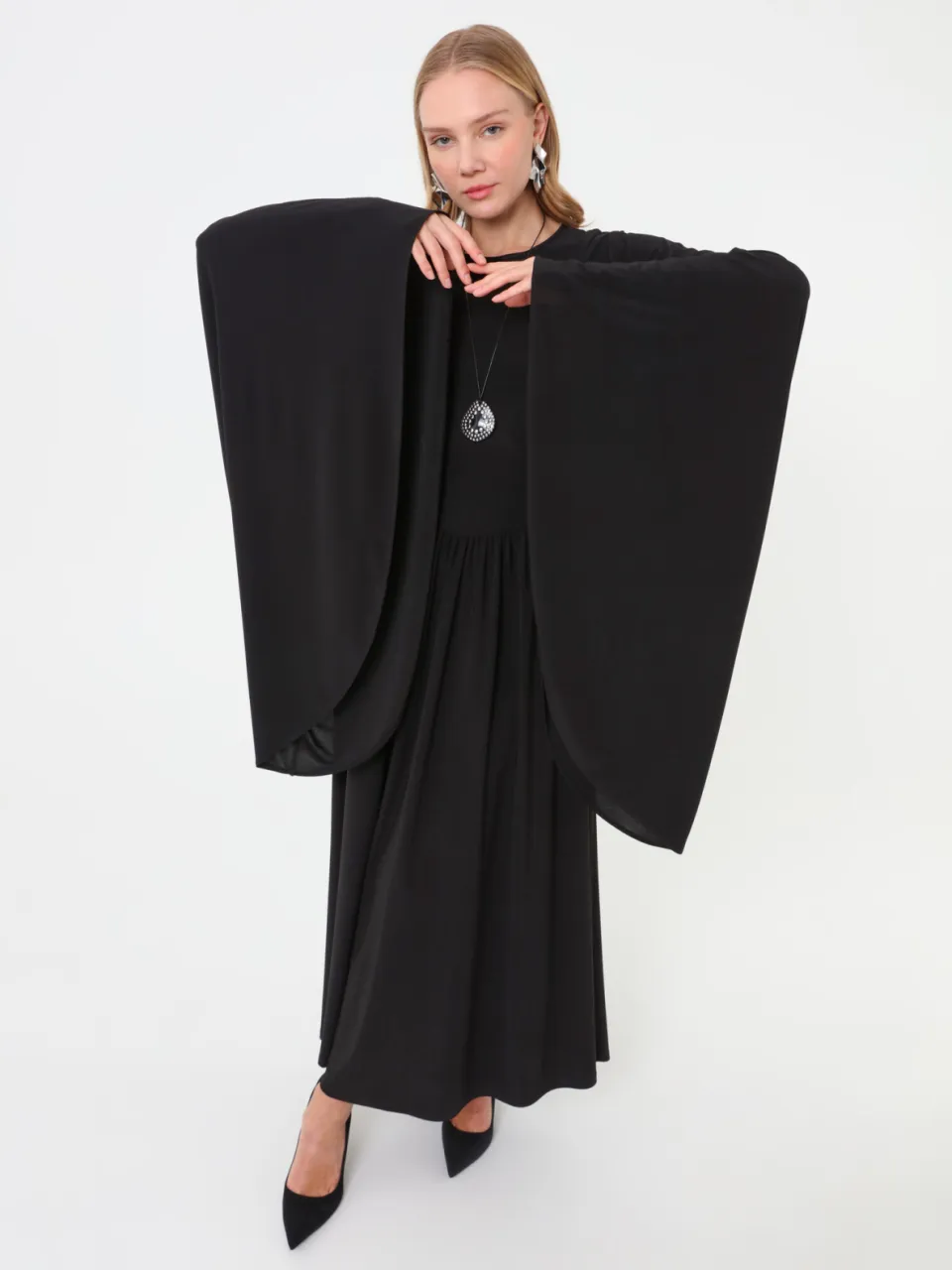 Refka Modest Dress Refka Zwart