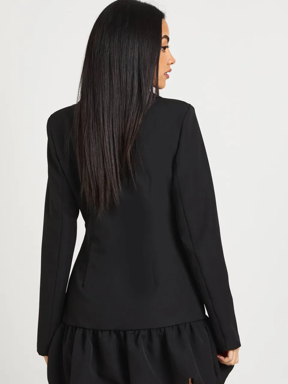 boohoo Dames Blazerjurk met Diepe V-hals en Asymmetrische Zoom zwart, foto 2