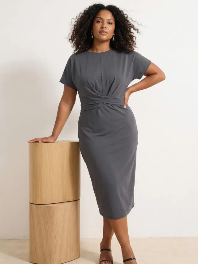 Trendyol Curve Dames Grijs Effen Midi Kort Casual Recht Grote maten Jurk
