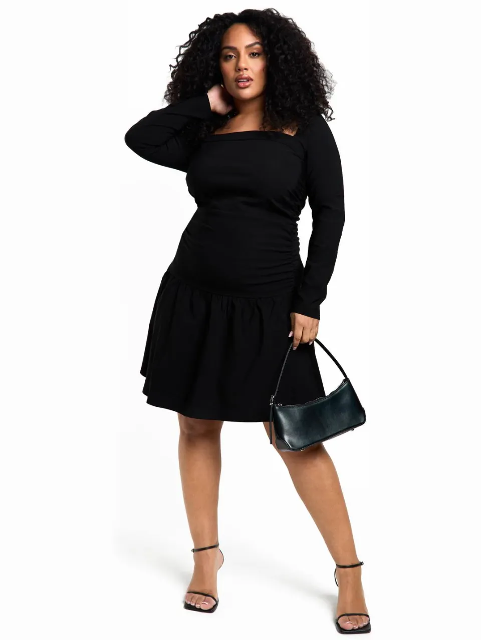 boohoo Dames Plus Bengaline Square Neck Ruched Skaterjurk zwart, foto 3
