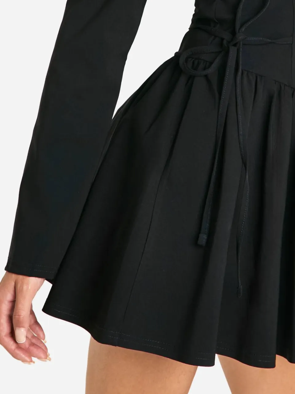 boohoo Dames Lange mouwen Skater Mini Jurk met Tailleband zwart, foto 3