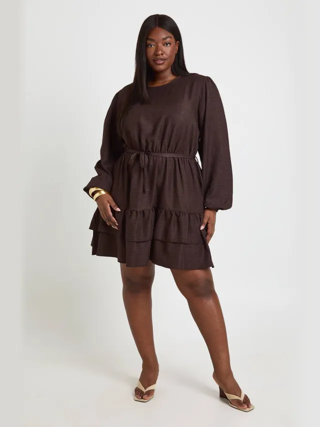 boohoo Dames Plus Pofmouw Smock Jurk Chocoladebruin