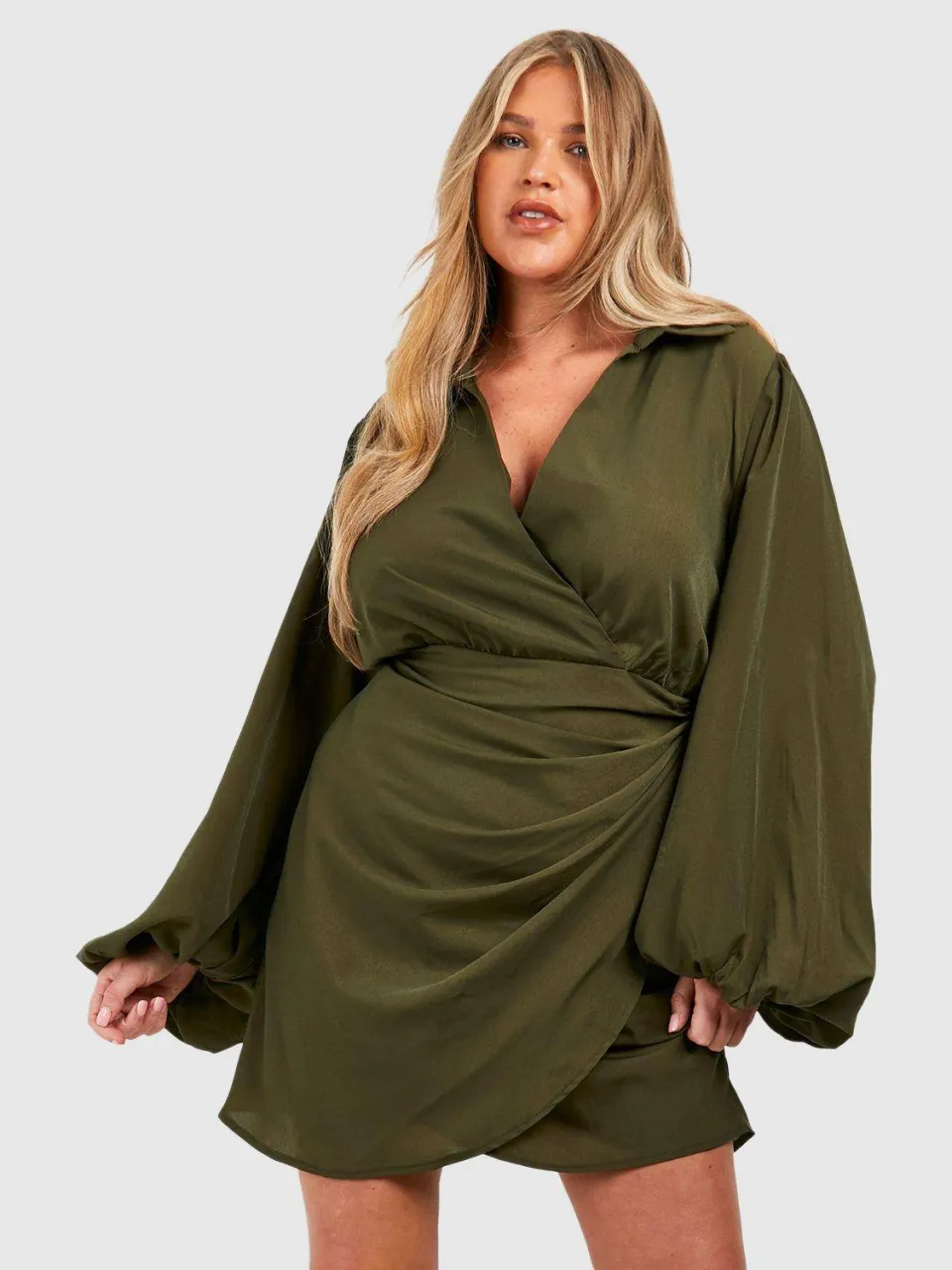 boohoo Dames Plus Blouson Mouw Wrap Jurk kaki, foto 3