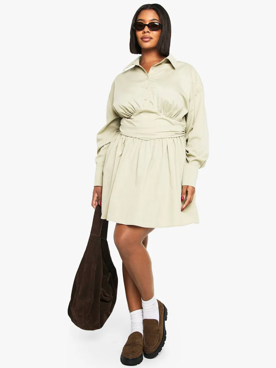 boohoo Dames Plus skater-shirtjurk met geplooide taille en detail licht kaki, foto 3