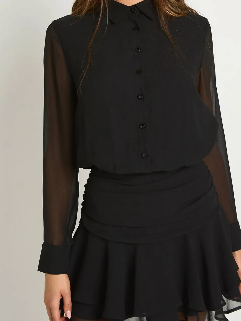 boohoo Dames Chiffon gedrapeerde mini shirtjurk zwart, foto 4