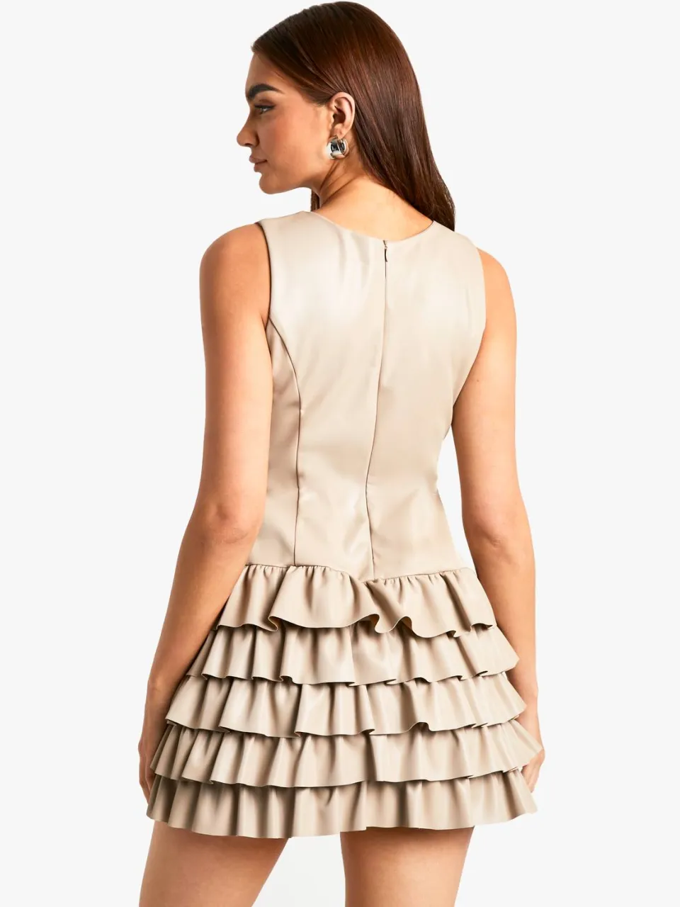boohoo Dames PU Ruffle Hem Mini Jurk steen, foto 2