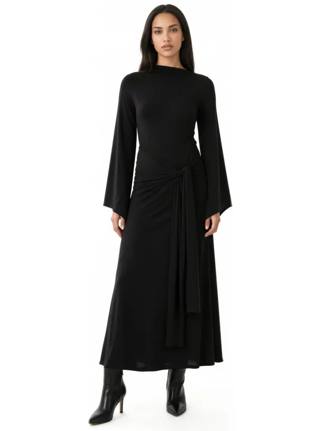 Hiccup Sandy maxi-jurk in A-lijn met taillebanddetail Zwart