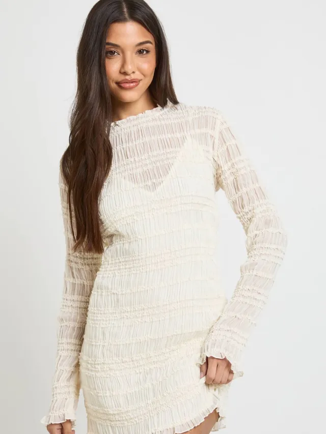 boohoo Dames Gestructureerde Chiffon Mini-jurk Met Lange Mouwen Crème