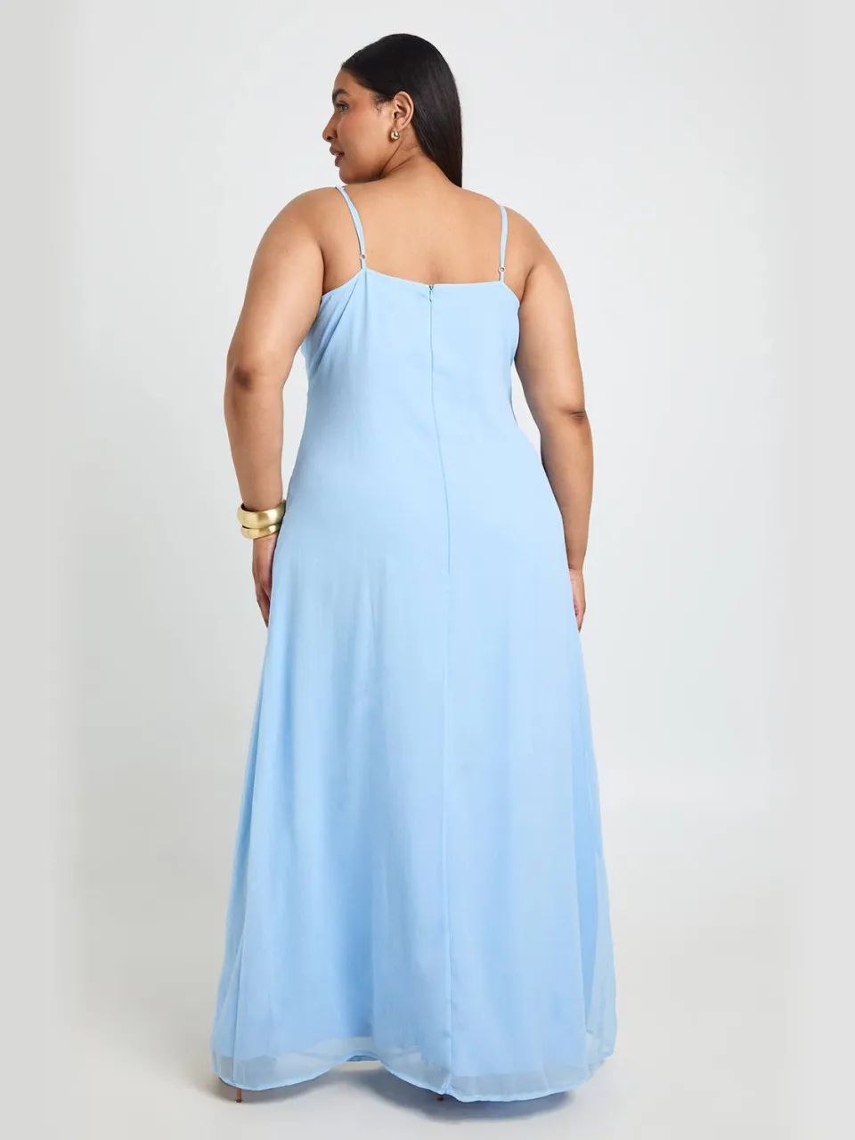boohoo Dames Plus Chiffon Maxi Jurk Met Ruche Detail poederblauw, foto 2