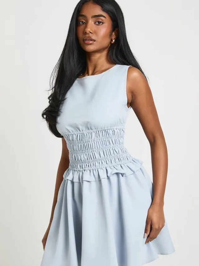 boohoo Dames Mouwloze Mini-jurk Met Gerimpelde Taille Lichtblauw