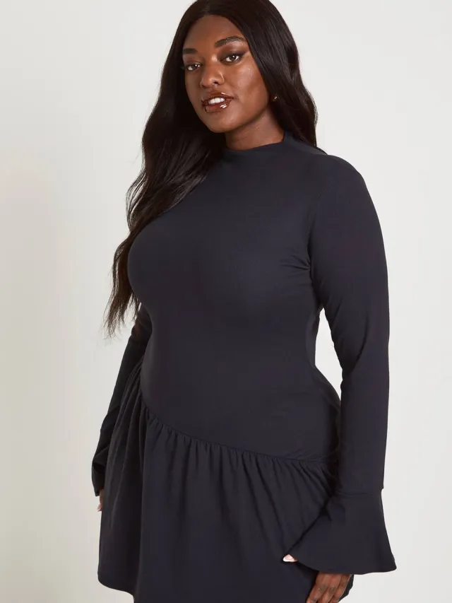boohoo Dames Plus superzachte uitlopende mouw drop-hem skaterjurk Zwart