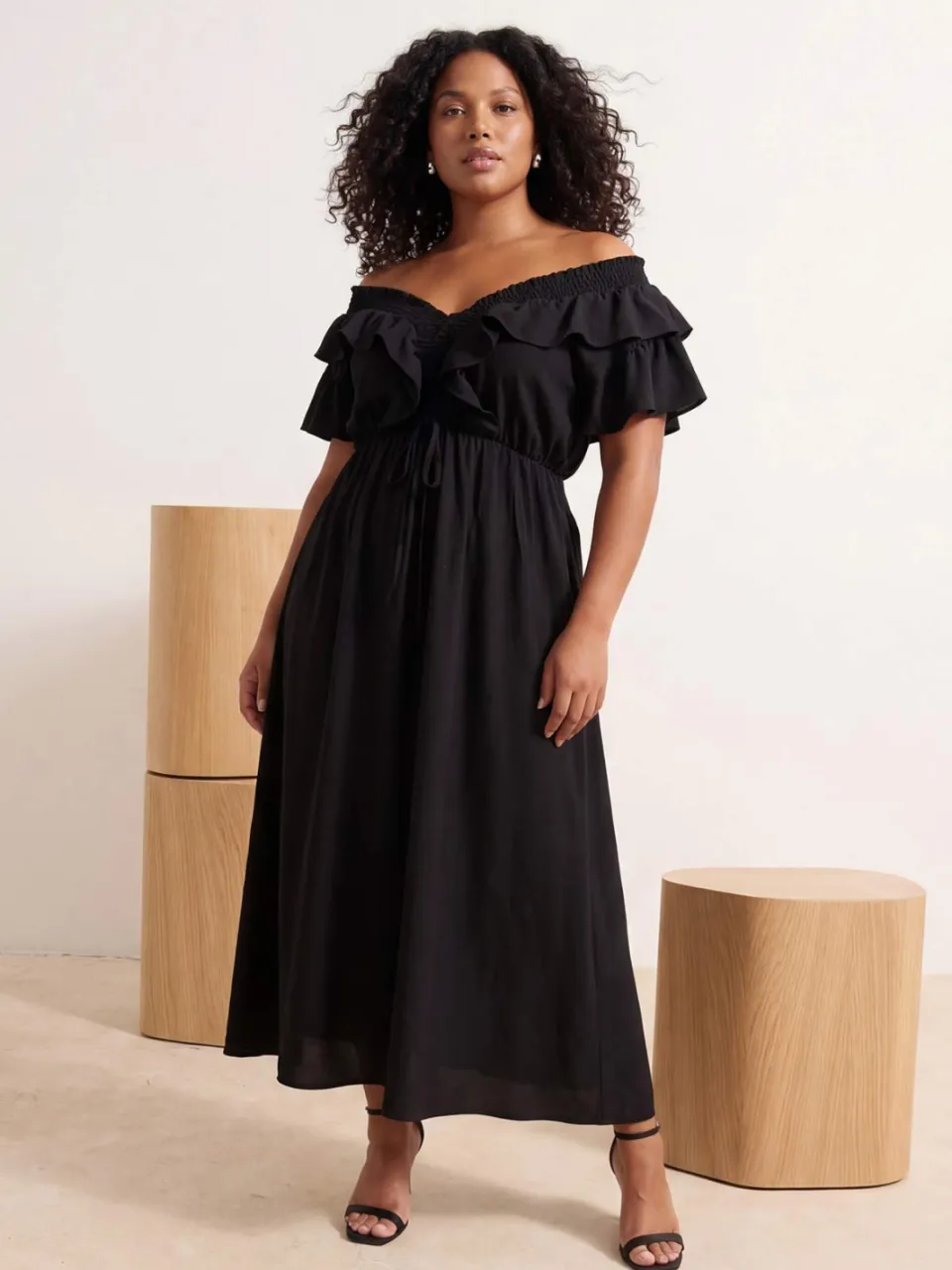 Trendyol Curve Dames Zwart Effen Midi Mouwloos Casual A-lijn Grote maten Jurk, foto 2