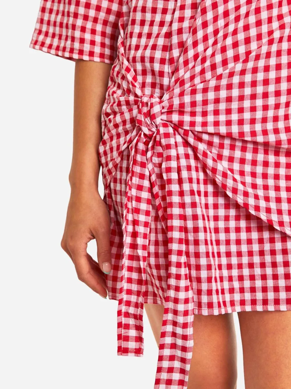 boohoo Dames Textured Gingham Wrap Dress rood, foto 4