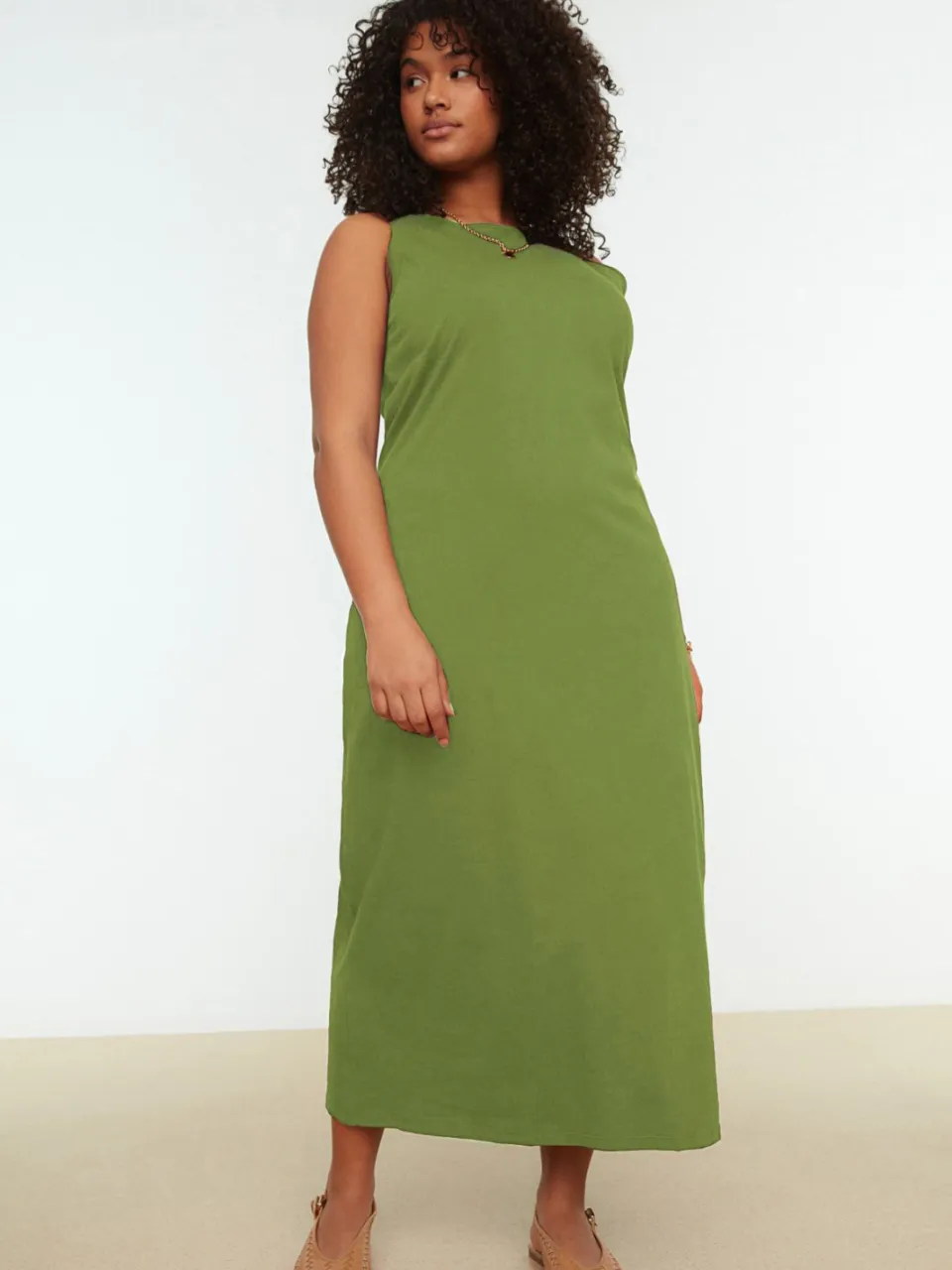 Trendyol Curve Dames Groen Effen Maxi Mouwloos Casual Recht Grote maten Jurk, foto 2