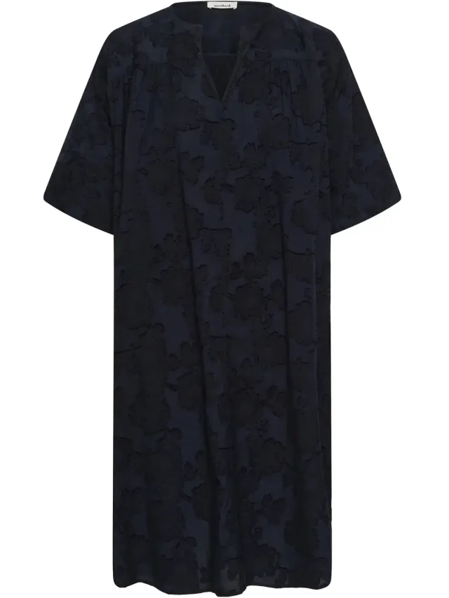 SOAKED IN LUXURY Damesjurk Soaked in Luxury Aronia nachtelijke hemel