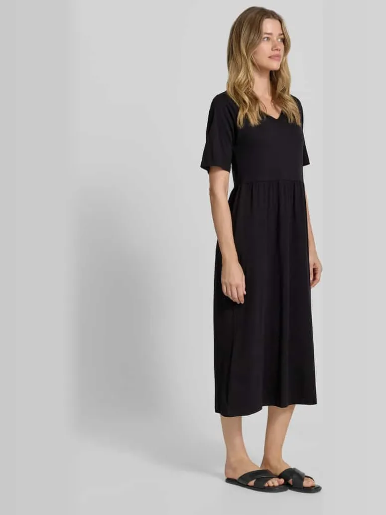 Soyaconcept midi-jurk met smokdetails model 'DERBY' zwart, foto 4