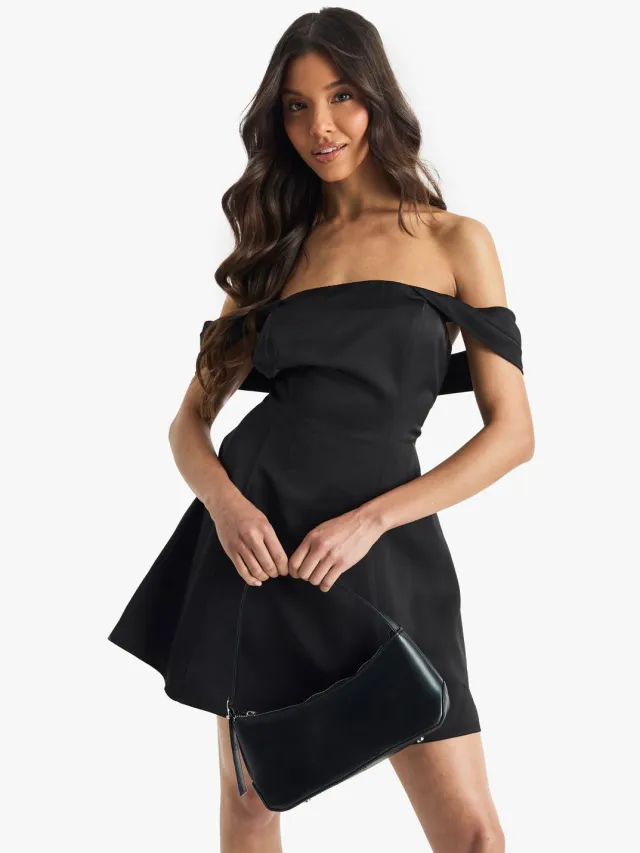 boohoo Dames Satijn Bardot Skater Mini Jurk Zwart