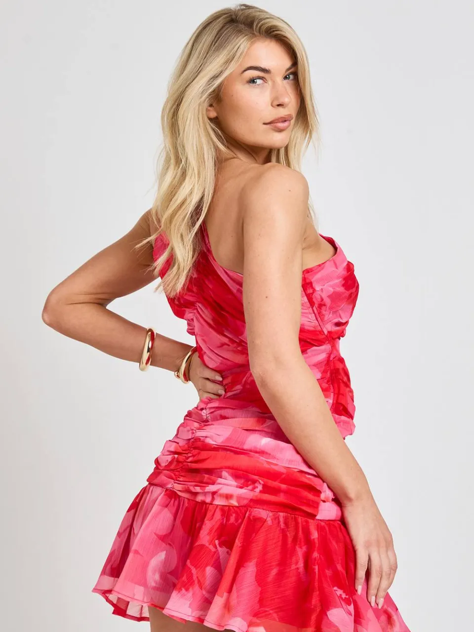 boohoo Dames Chiffon Geplooid Mini-jurkje Met Bloemenprint En Éen Schouder roze, foto 2