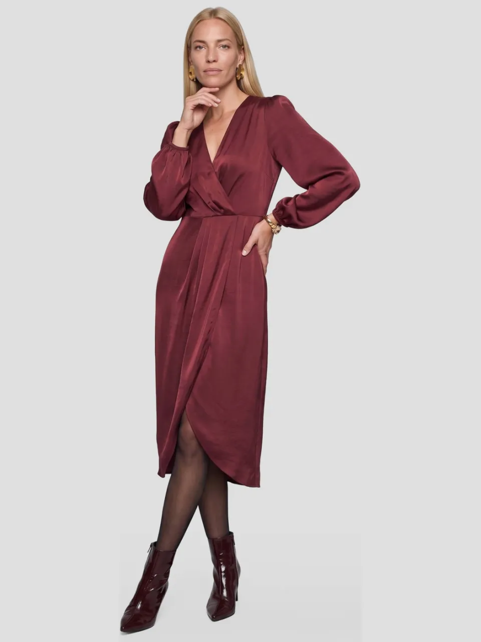 Ruby midi satijnen overslagjurk donkerrood, foto 3
