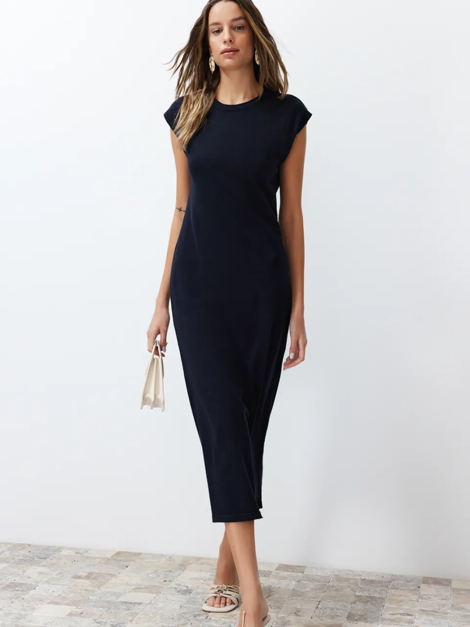 Trendyol TRENDYOLMİLLA Dames Donkerblauw Effen Maxi Mouwloos Casual Recht Jurken Marineblauw/Blauw