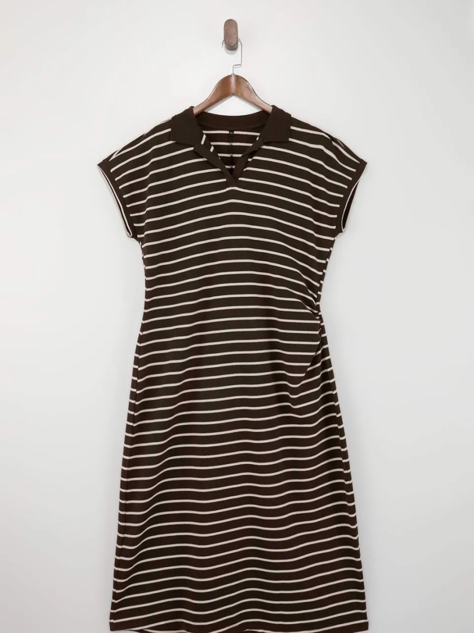 Trendyol Curve Dames Bruin Gestreept Midi Kort Casual A-lijn Grote maten Jurk, foto 2