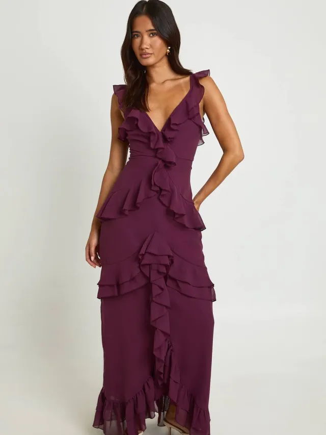 boohoo Dames Chiffon Gelaagde Maxi Jurk Met Ruche Detail Bordeaux Rood