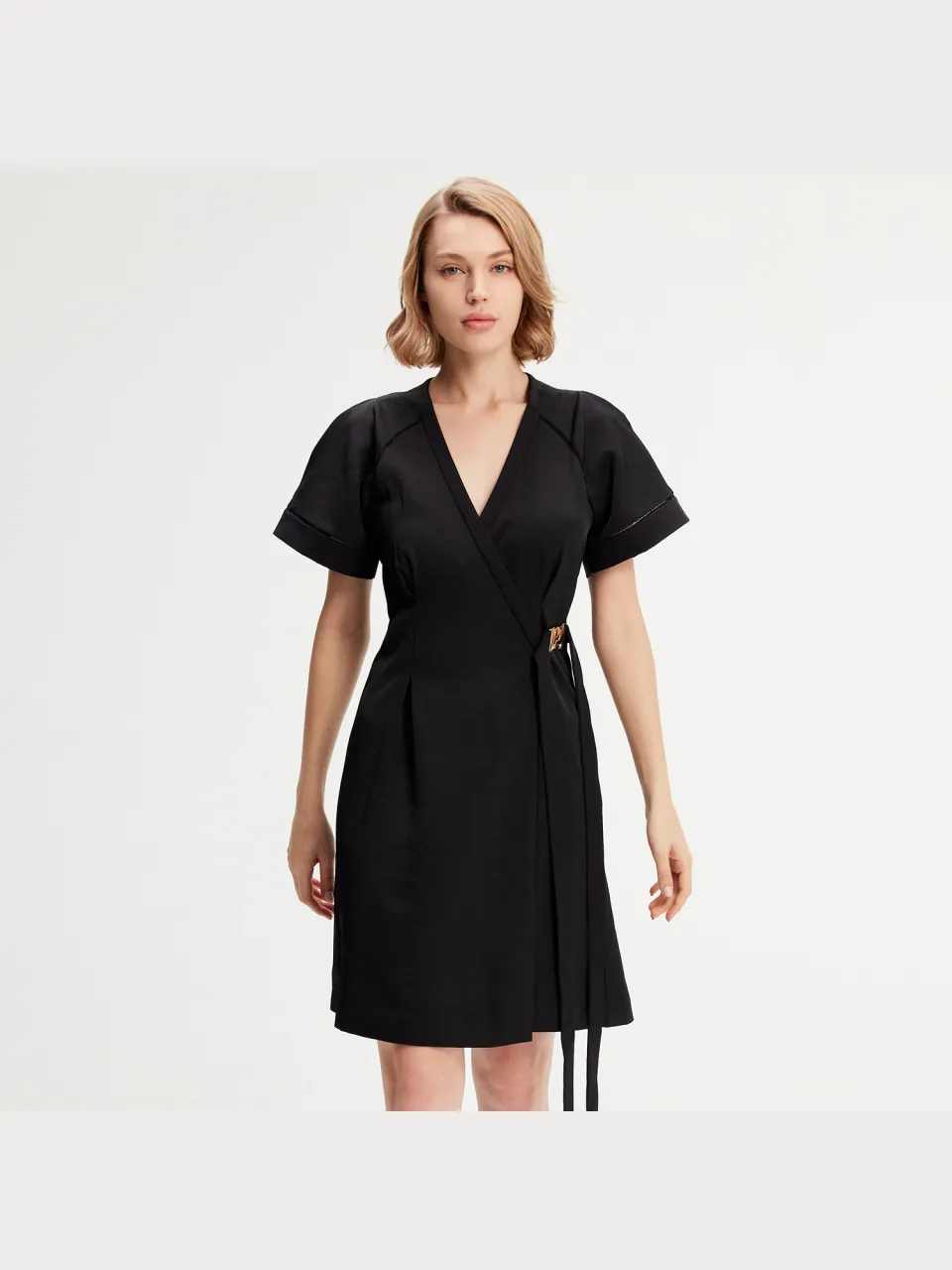 Smart & Joy Minimalistische wrap jurk zwart, foto 2