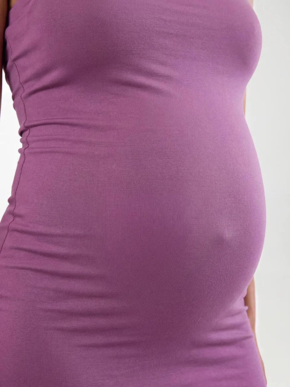 boohoo Dames Zwangerschaps Basic Bandeau Maxi Jurk druif, foto 3