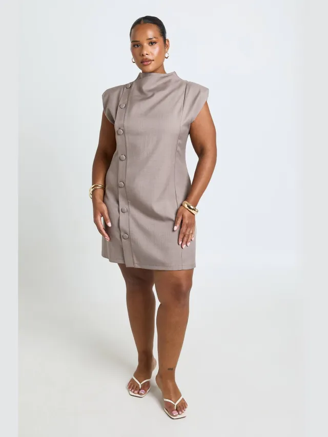 boohoo Dames Plus Getailleerde Mouwloze Asymmetrische Mini-jurk Met Knoopsluiting Paddestoel